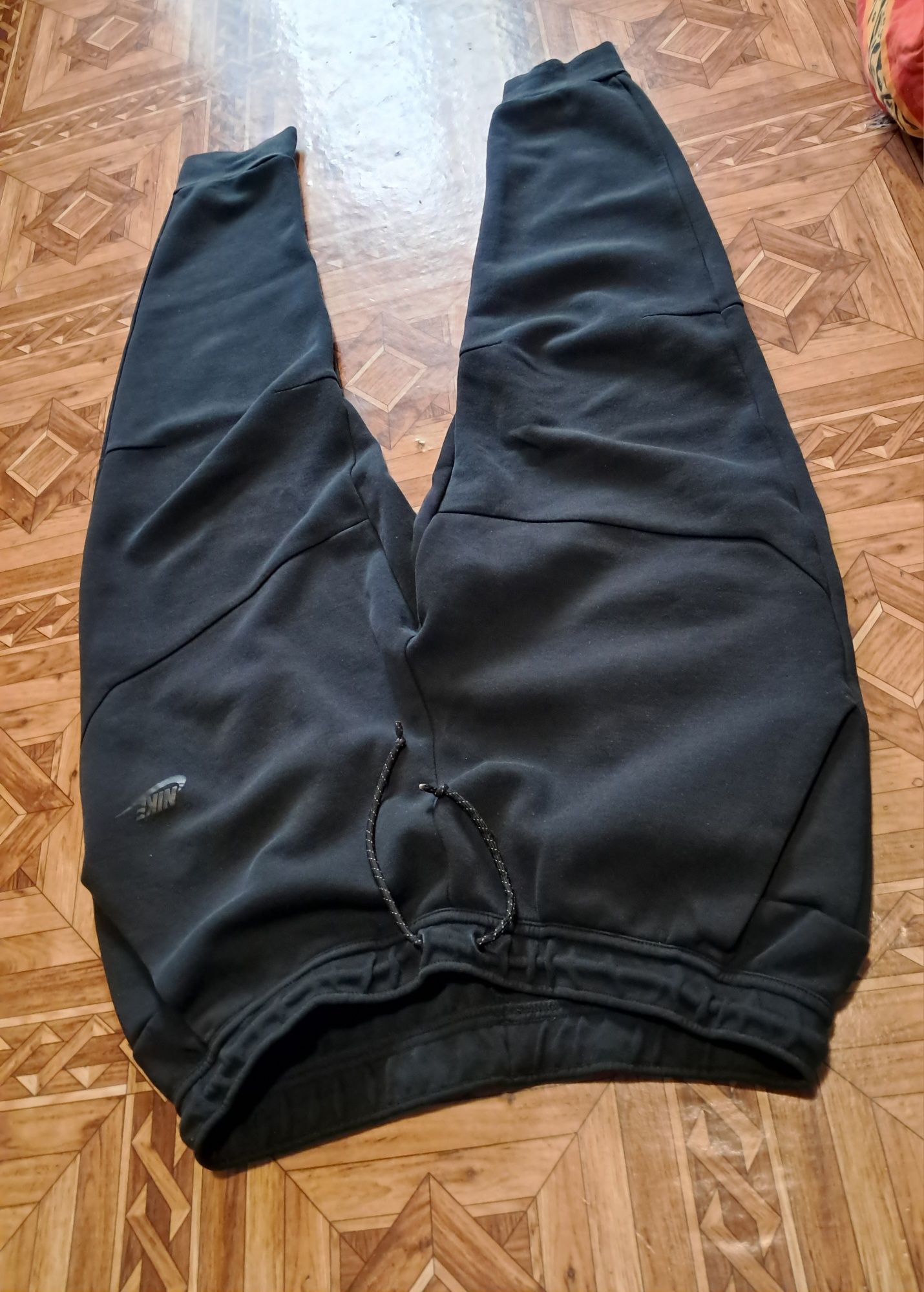 Спортивные Штаны Nike Tech Fleece" L Original" В отличном состоянии.