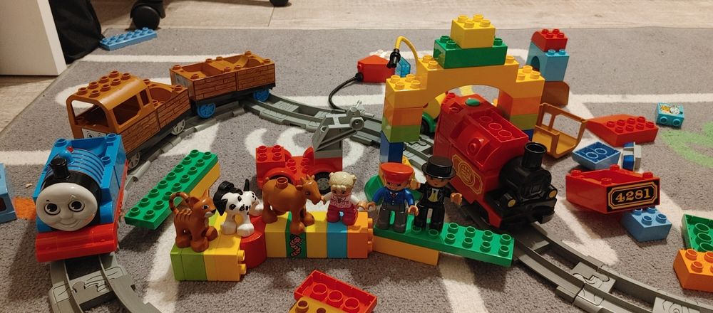 Lego duplo tomek pociąg