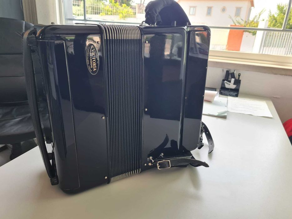 Acordeão Victoria Accordions Junior A XB210c