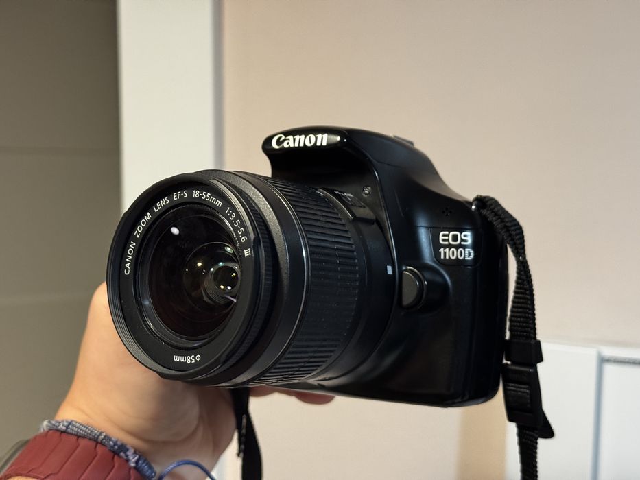 Canon EOS 1100D z obiektywem EF-S 18-55 mm w zestawie (kit)