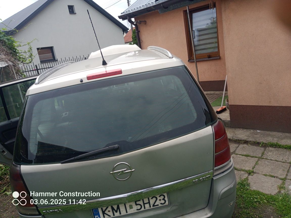 Opel Zafira 7osobowy oraz biurko multimedialne ze słupkiem