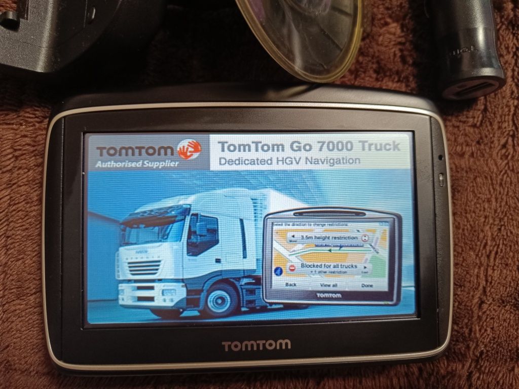 Навігатор TomTom