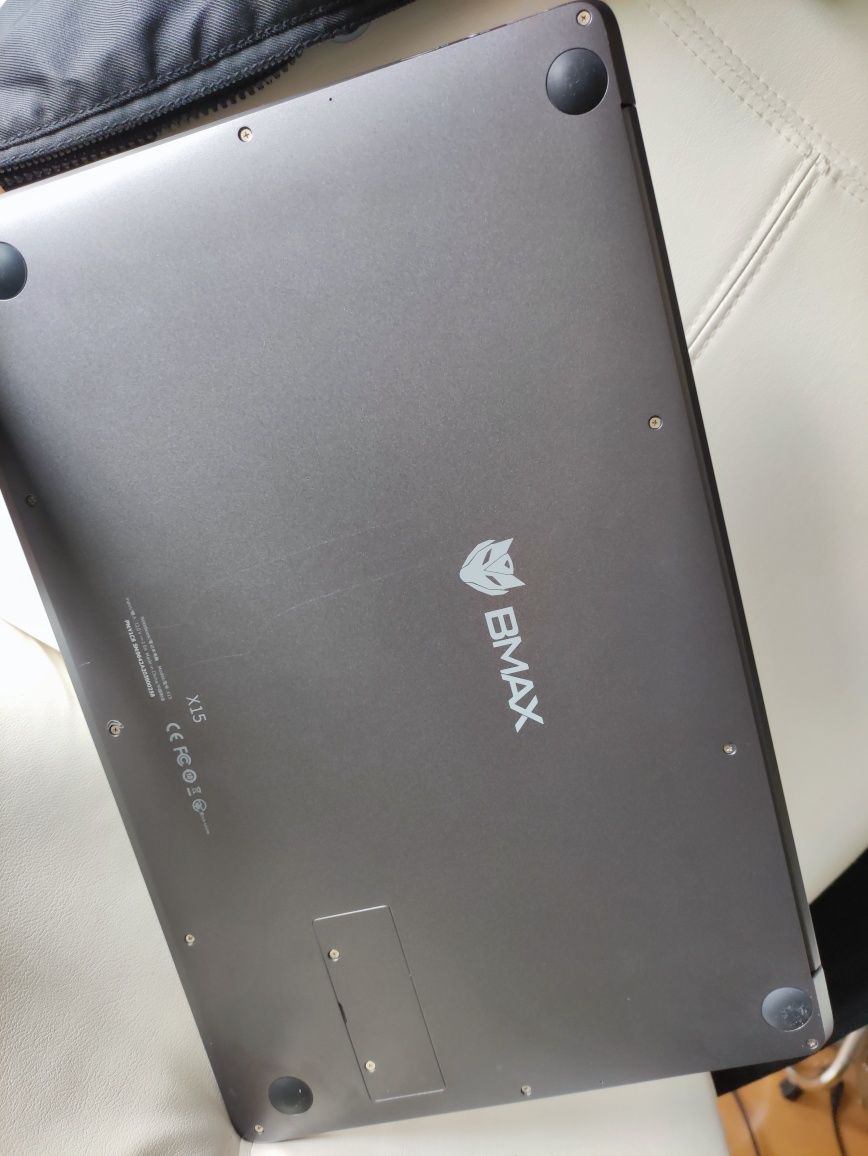 Portátil BMAX MaxBook X15