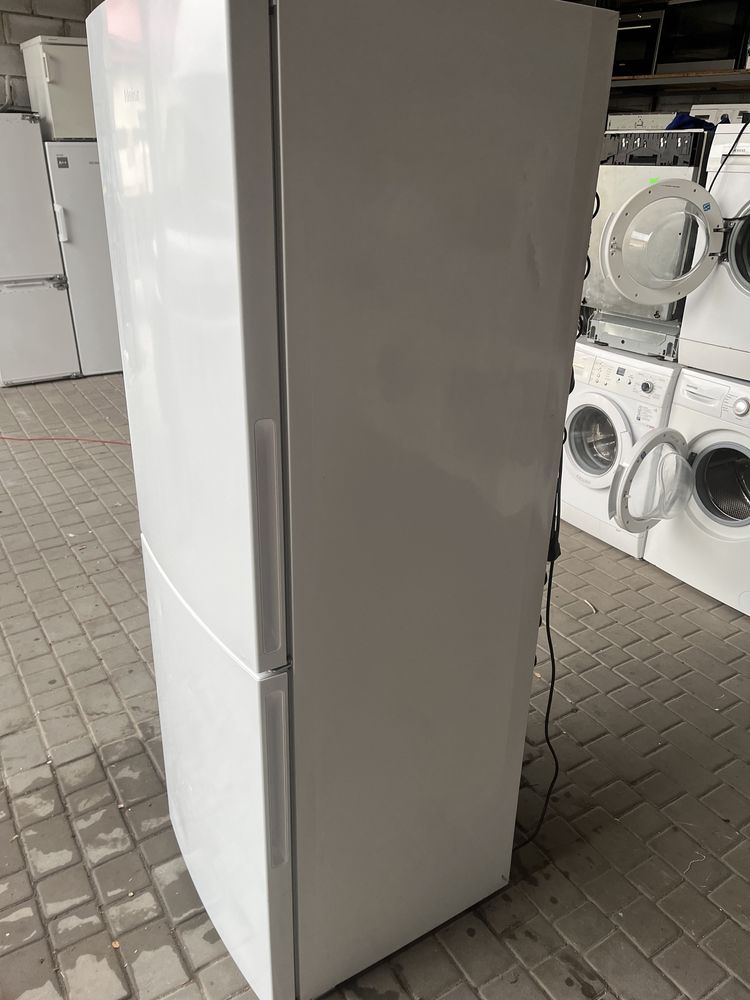 Холодильник Haier CFE629CWE No frost