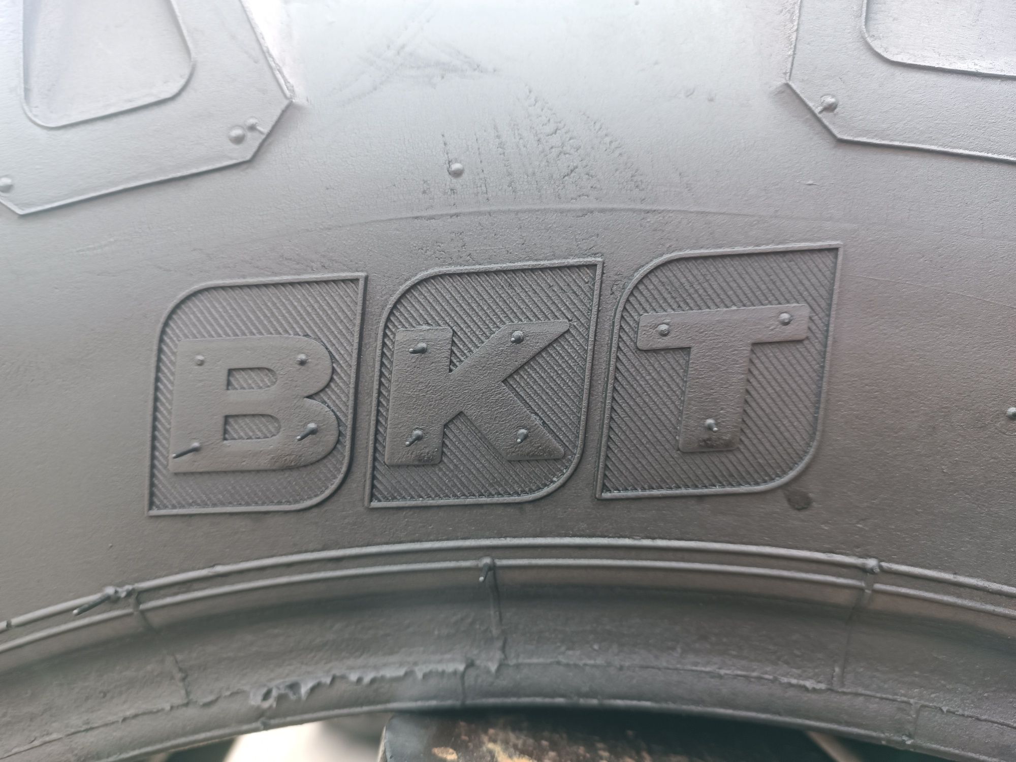 11.2-24 BKT TR-135 opony rolnicze 11.2R24
