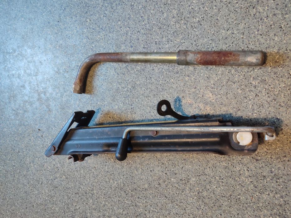 Домкрат Мерседес МЛ Mercedes ML W163