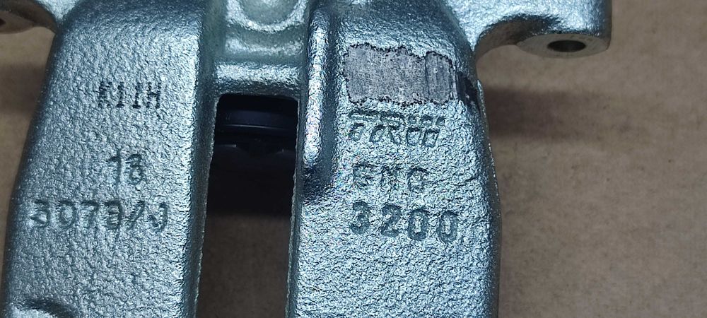 Супорт задній лівий на VW b6,B7,CC,Sharan,Tiguan Новий. 5N0 615 403