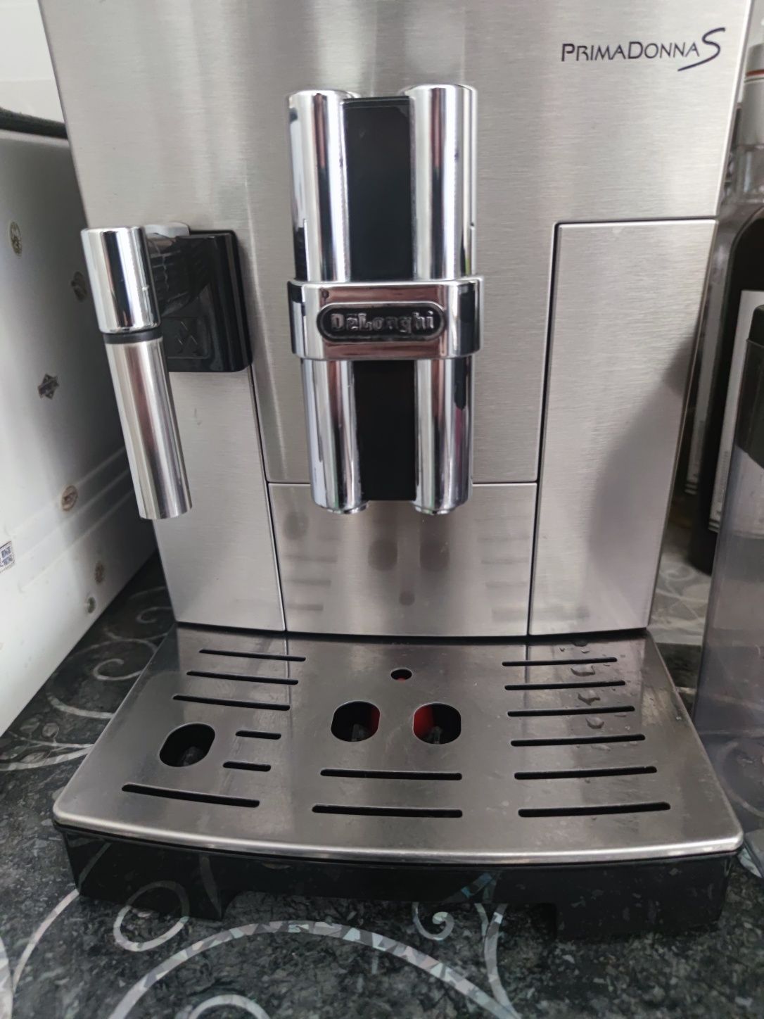 Кавомашина Delonghi Primadonna S