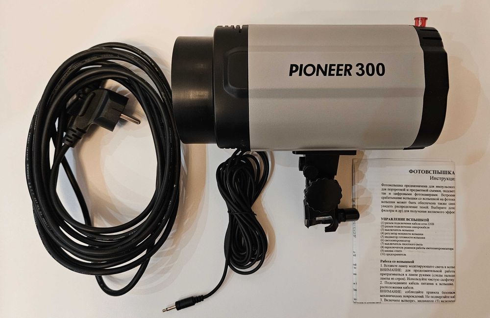 Спалах студійний/ Вспышка Godox Pioneer 300 (4шт)