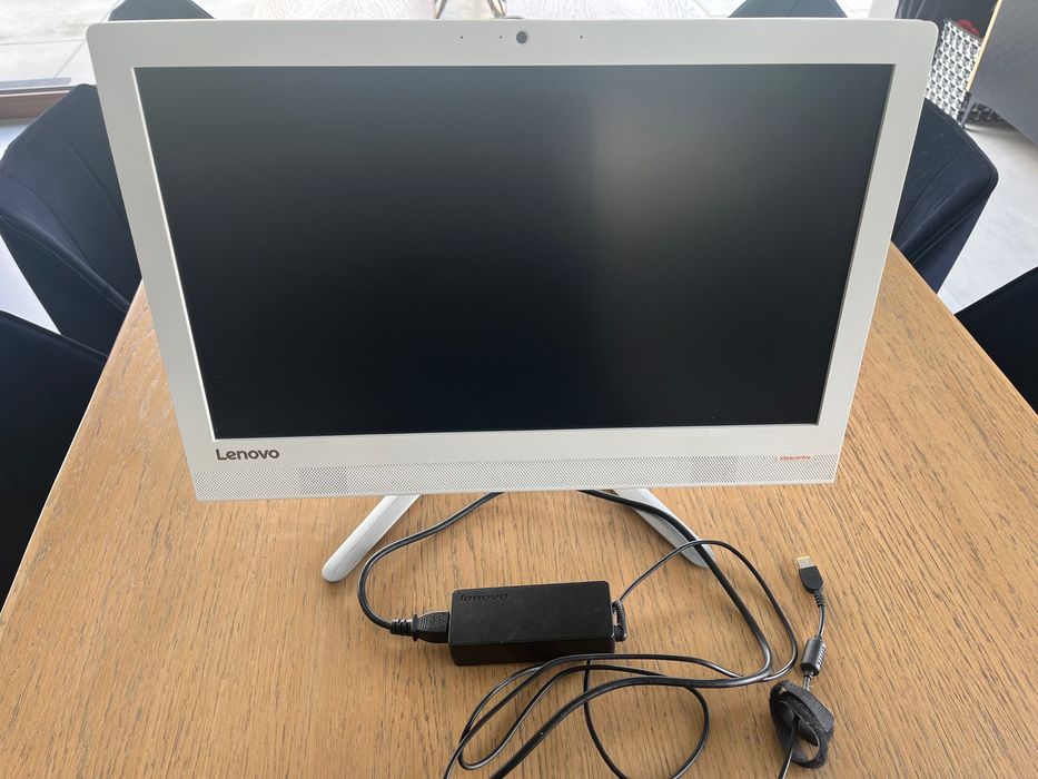 Komputer All in one Lenovo IdeaCentre AIO 300-22ISU