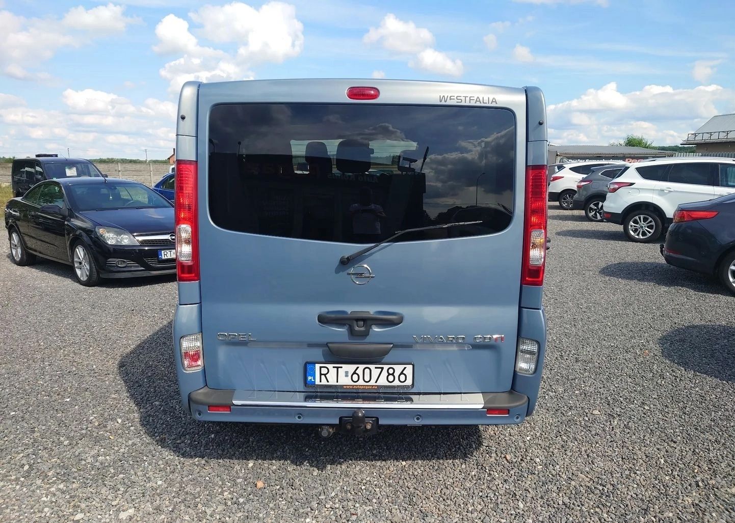 Opel vivaro 2012