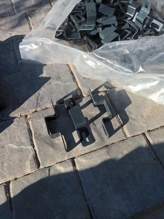 Obejma do slupkow panelowych 60x40 antracyt