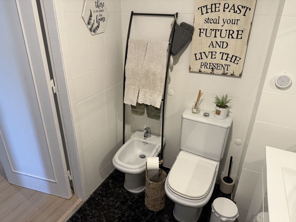 APARTAMENTO T2 REMODELADO 106 M2 ALMADA - PRAGAL