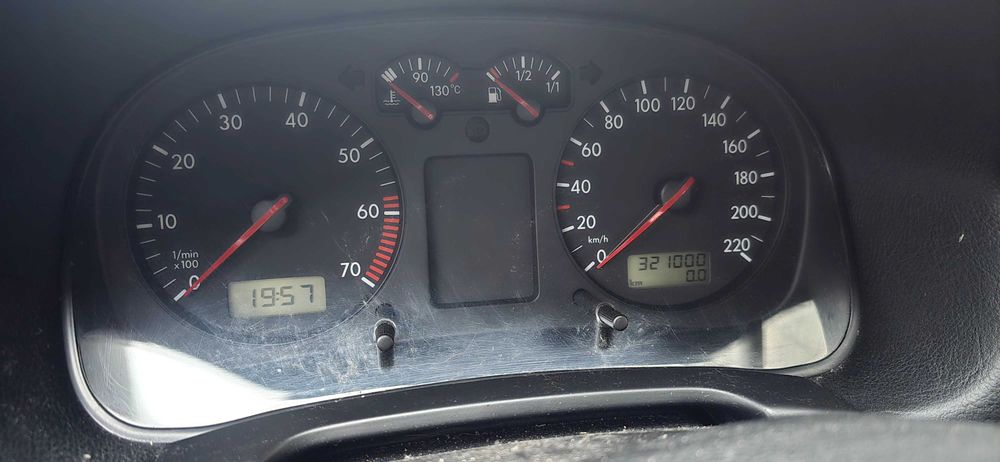 Volkswagen Golf 1.4 benzyna. 2000r