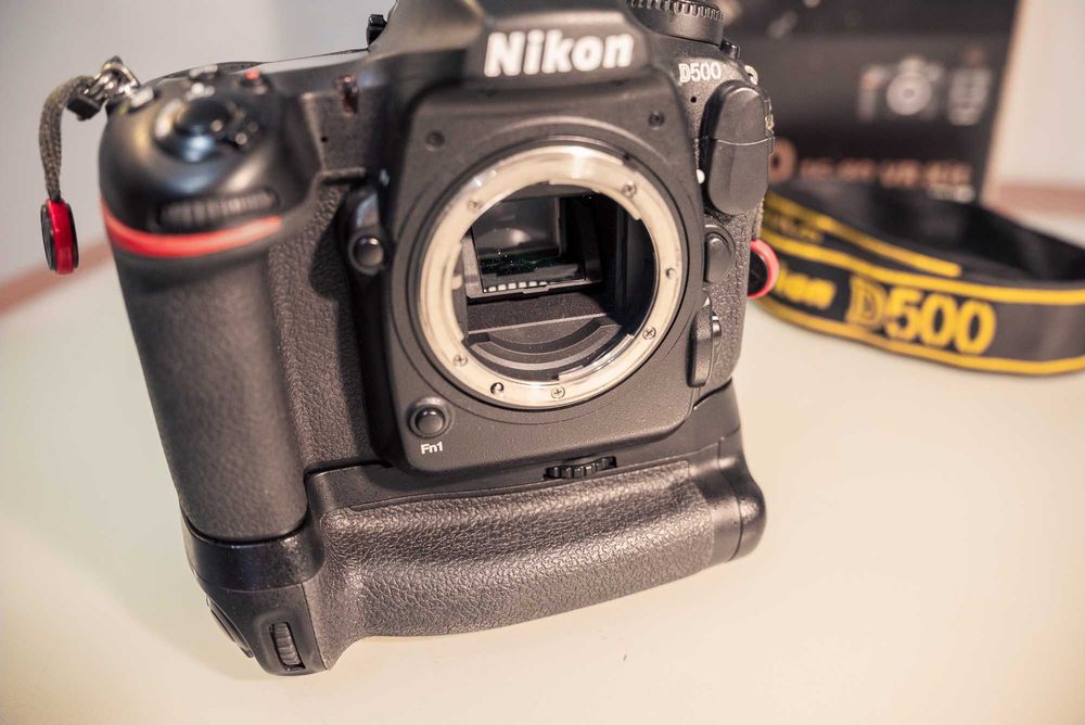 Nikon D500 + grip MB-D15 przebieg 109 tys.