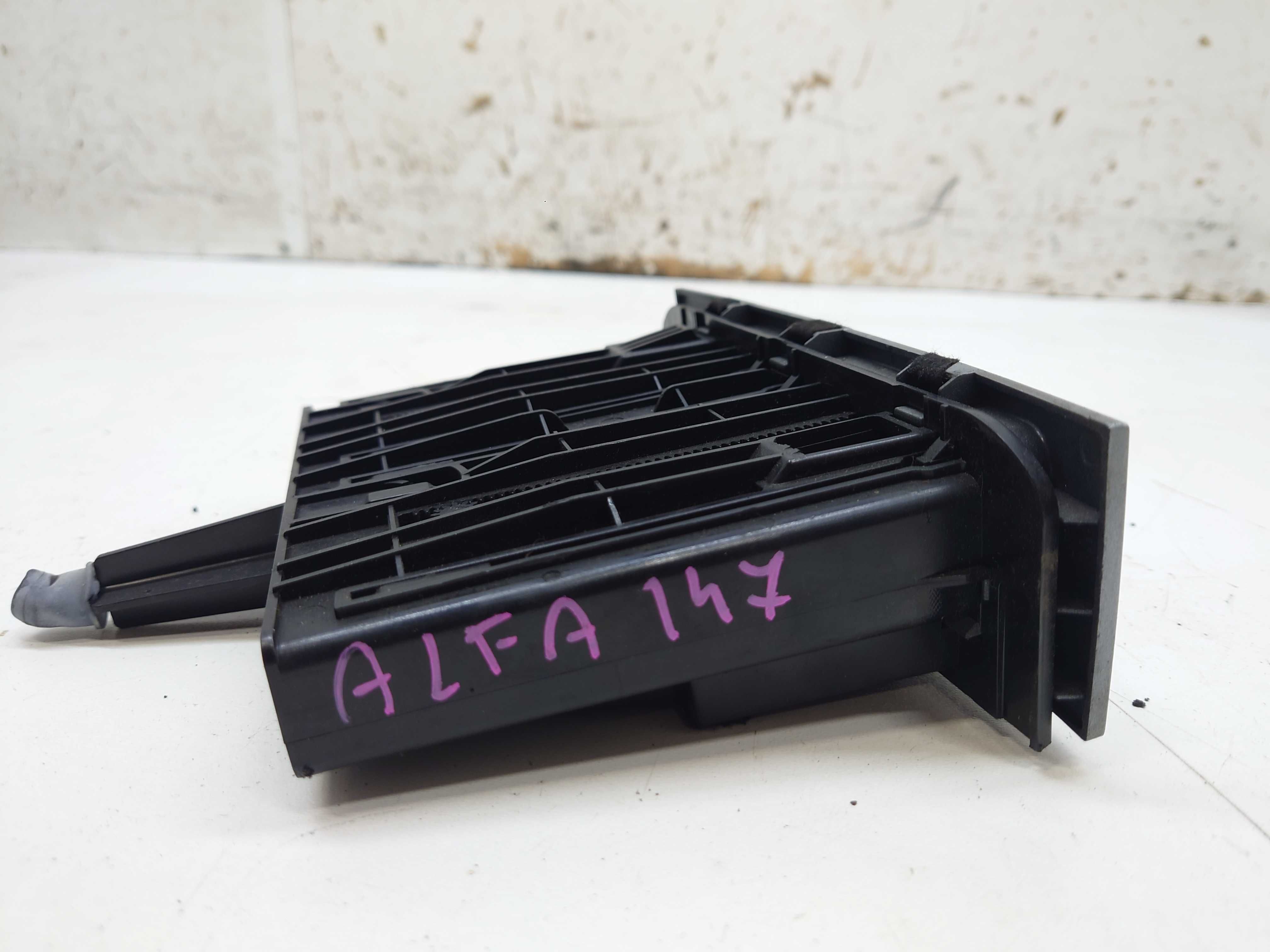Alfa Romeo 147 Schowek Uchwyt Na Kubki Cupholder