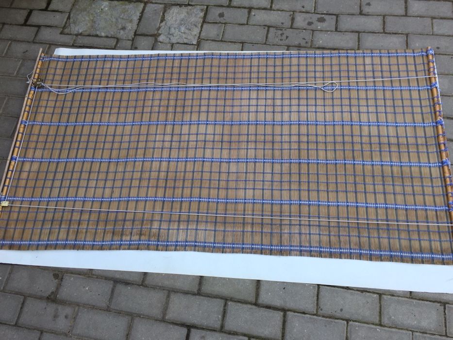 Vendo estore rústico em madeira