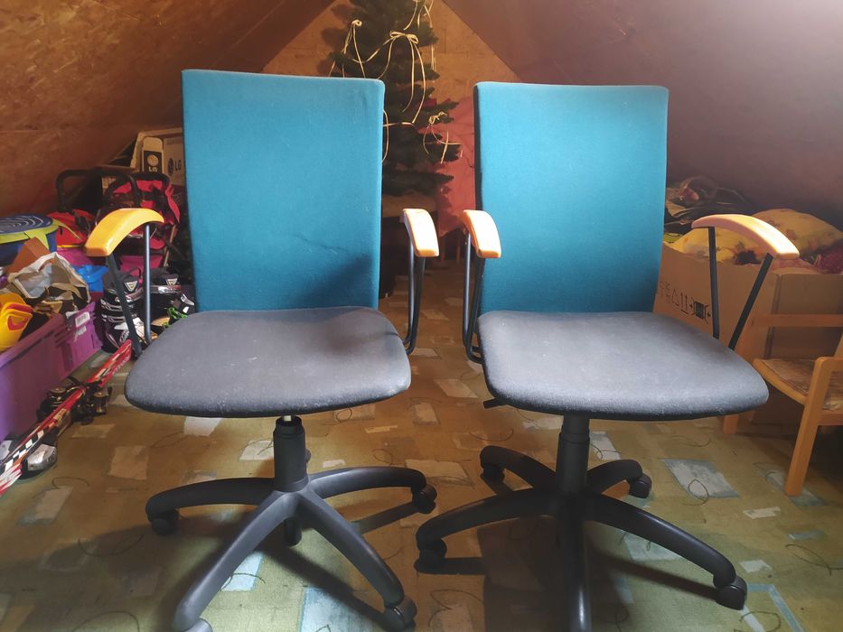 Obrotowe krzesła biurowe