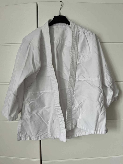 Kimono Decathlon dla dziecka na 130 cm