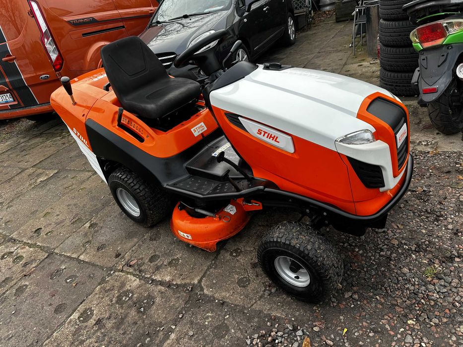 Traktor ogrodowy - kosiarka samojezdna STIHL RT 4097