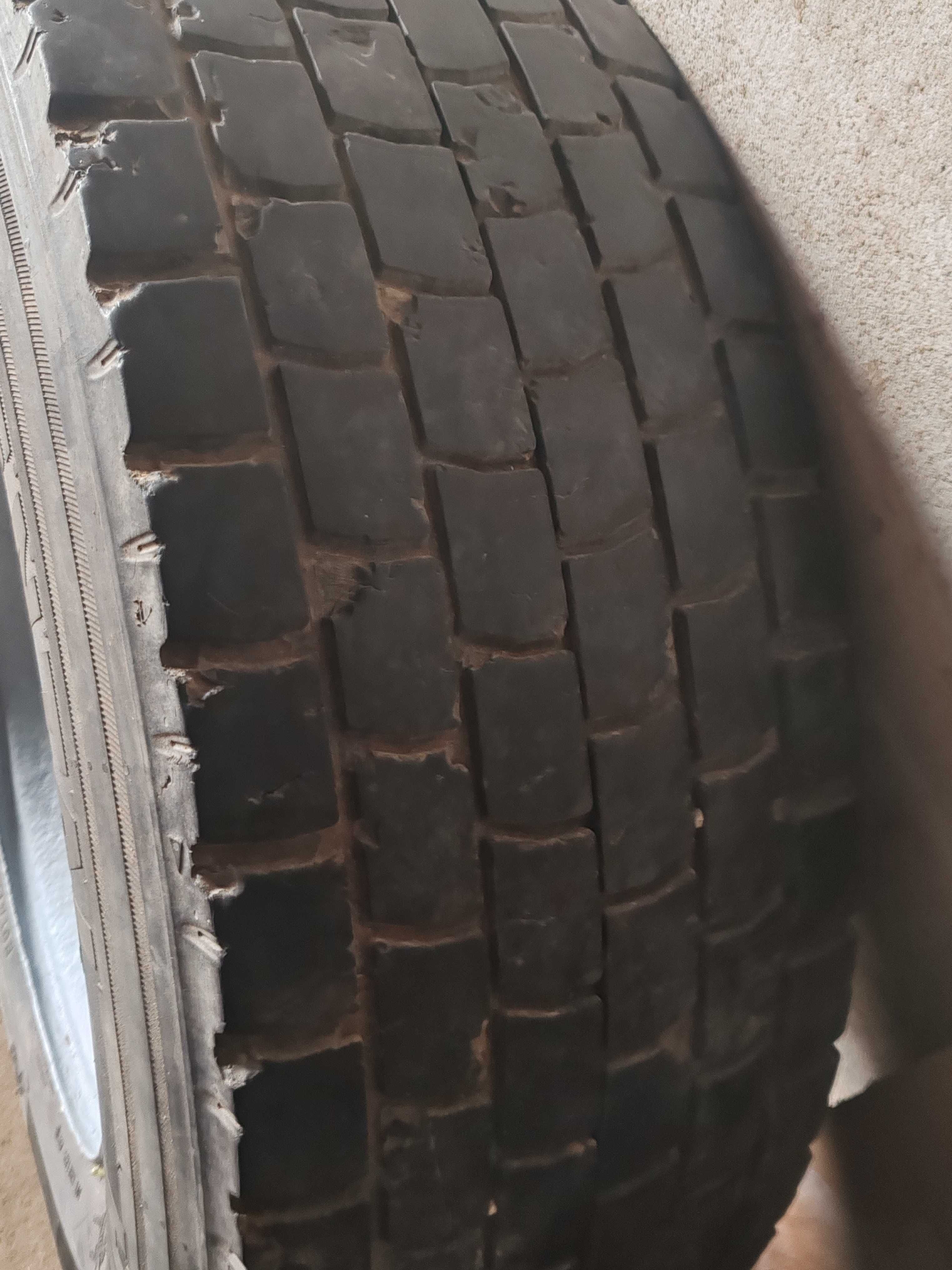 KOŁA BEZDĘTKOWE 8-otworów do Przyczepy  315/70 R22.5