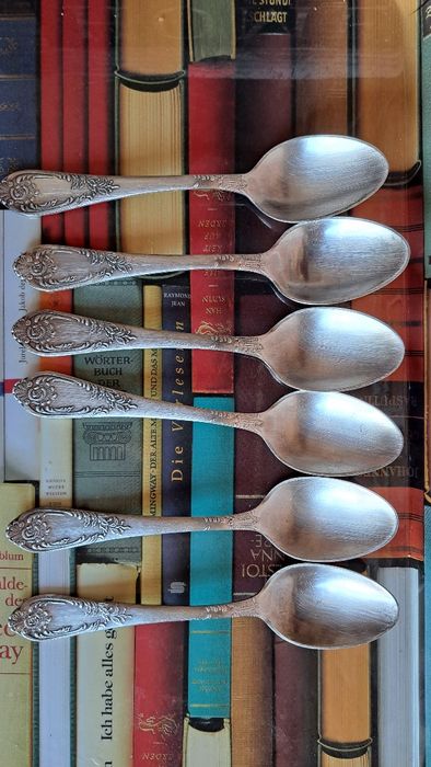 Sztućce posrebrzane ZSSR i ozdobne łyżeczki