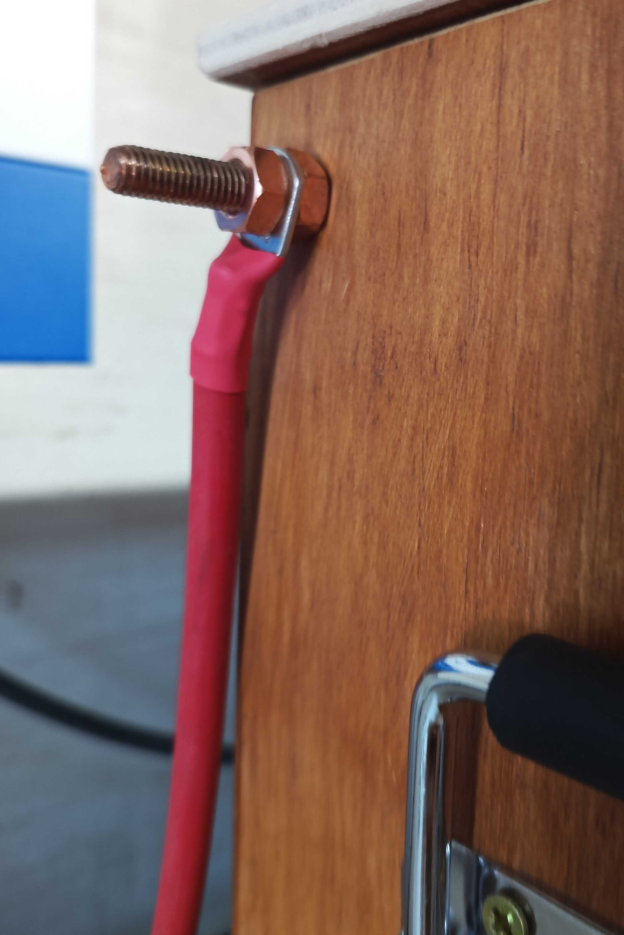 Bateria de lítio de 4kW/12V = 4.000kWh - transportável com visor e BMS