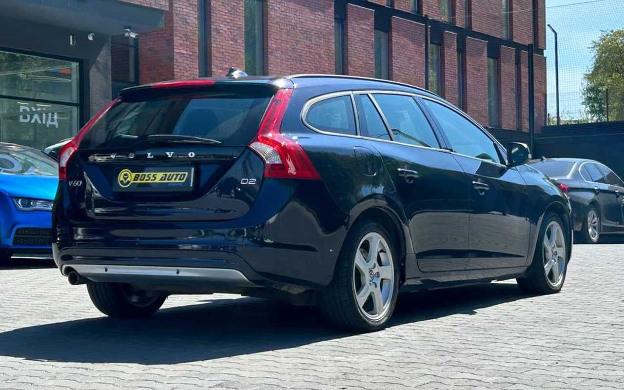 Volvo V60 2017 року