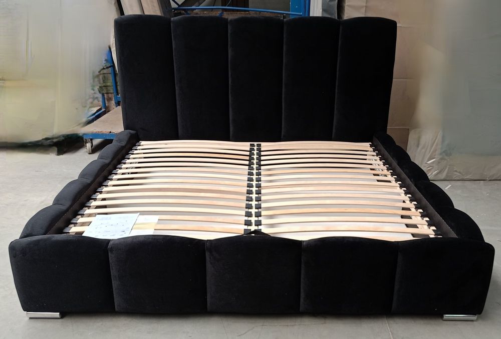 Łóżko tapicerowane Fenix