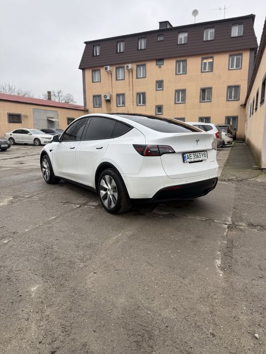 Tesla Model Y Dual Motor