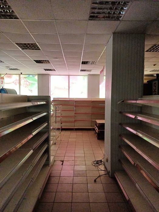 Сдам в аренду маркет с оборудованием на Таврическом площадью 600 м.кв