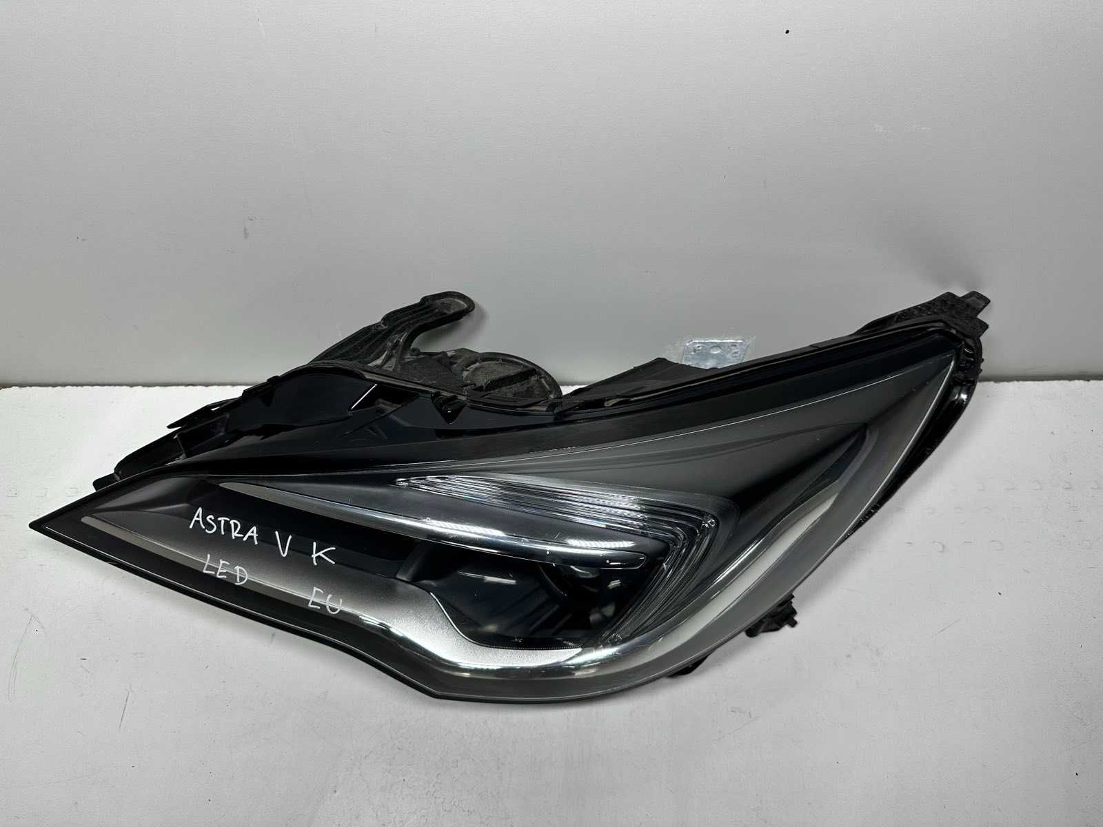 Lampa przednia Lewa Soczewka Led OPEL ASTRA V K 2018r