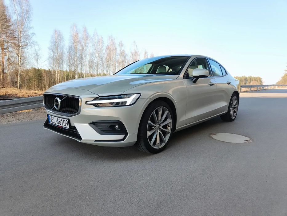 Volvo S60 T6 AWD Momentum Pro