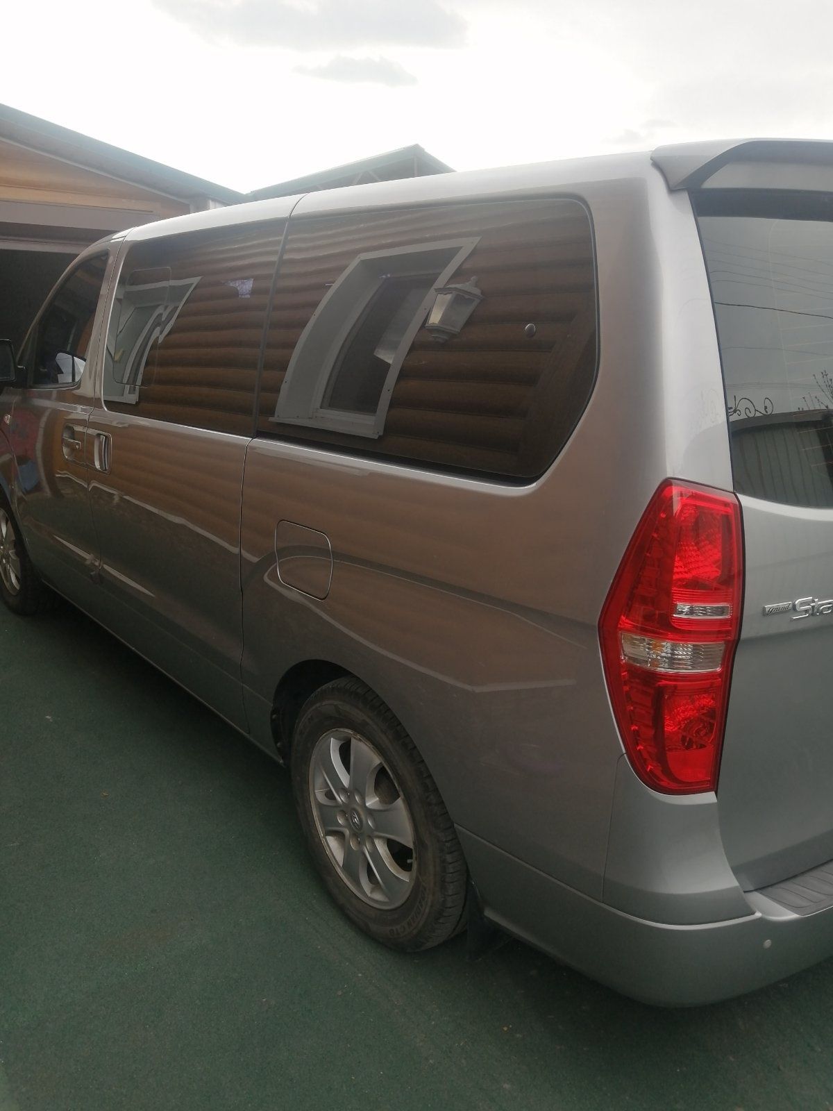 Продам Hyundai Grand Starex