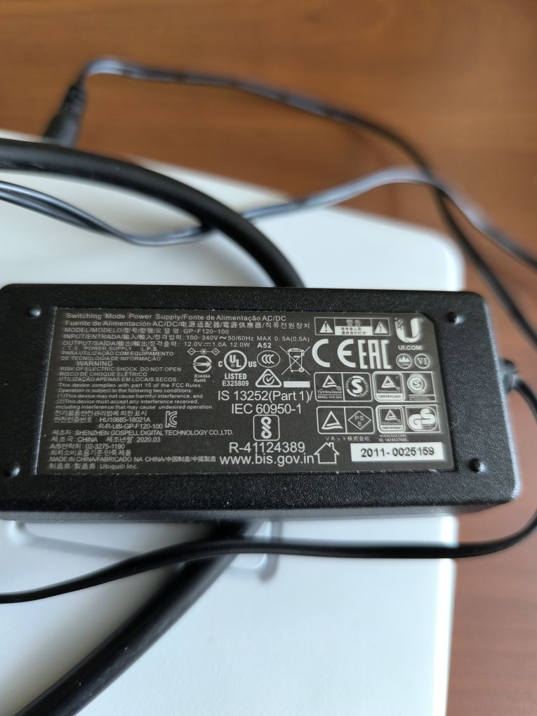 Продам маршрутизатор Ubiquiti UniFi Security Gateway (USG).