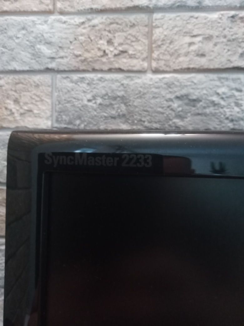 Monitor Samsung 22" model LS22CMYKFYA/EN
