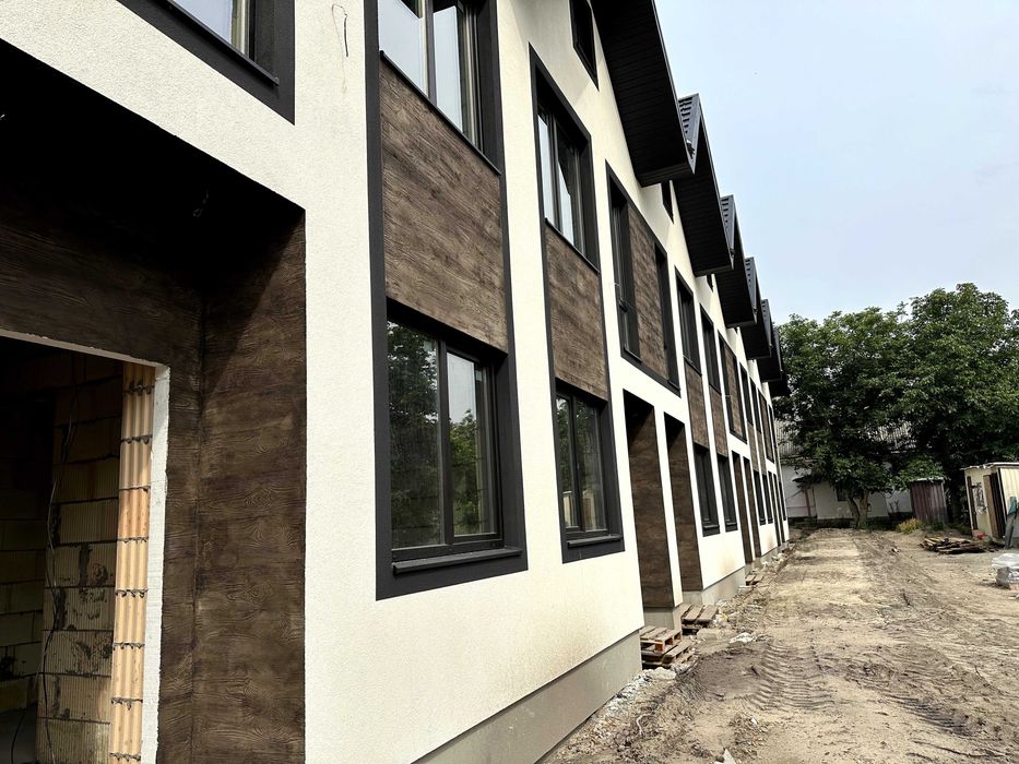 Таунхаус м. Буча , 3х поверховий , Бучанський Парк ,без % та комісіЇ,