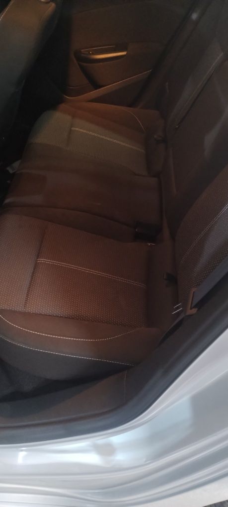 Astra j po lift grzane fotele kubełki komplet przód tył