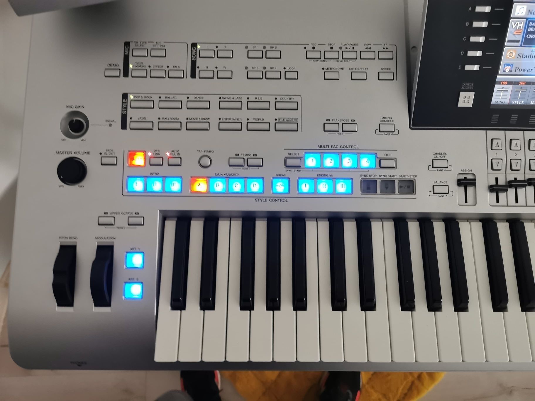 Yamaha tyros 4 ( комплектація, стан!!! )