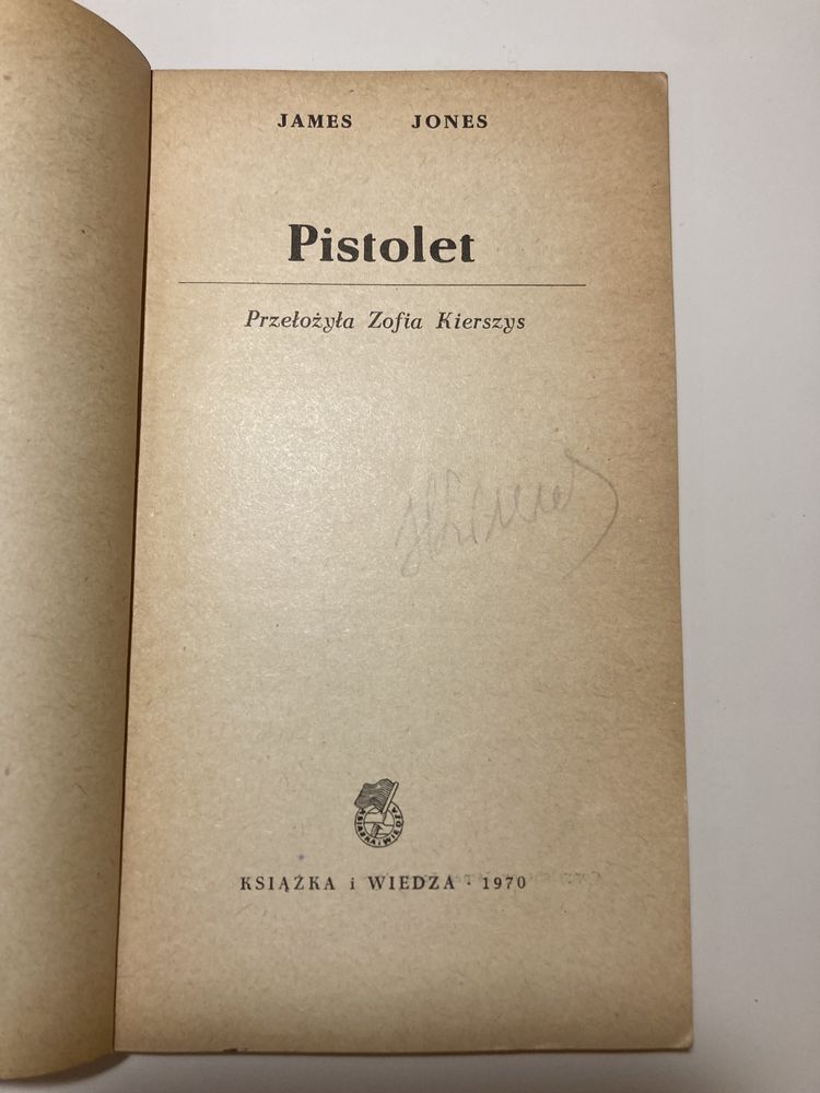 Pistolet- James Jones