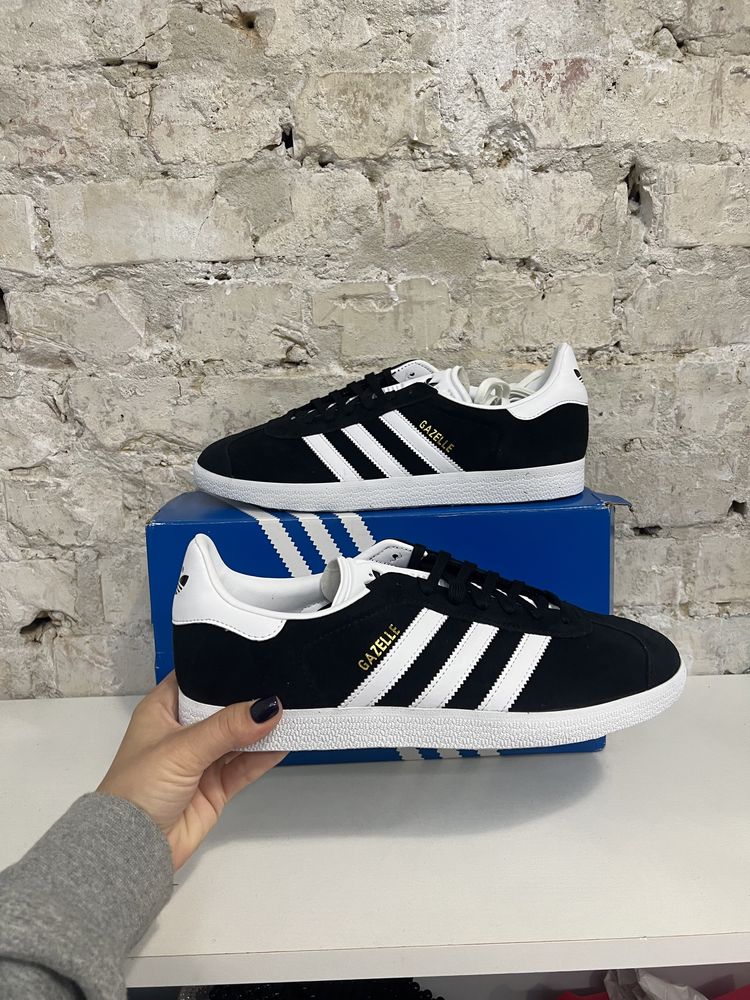 Кроссовки Adidas Gazelle черные с белым оригинал новые