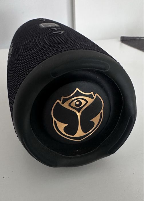 JBL charge 5 Tomorrowland