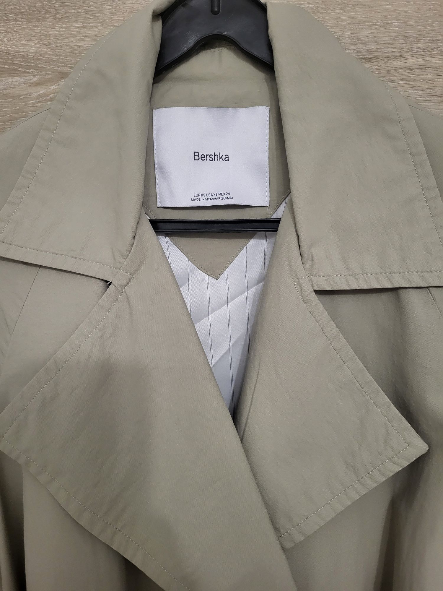 Тренч,плащ жіночий Bershka |розмір:XS