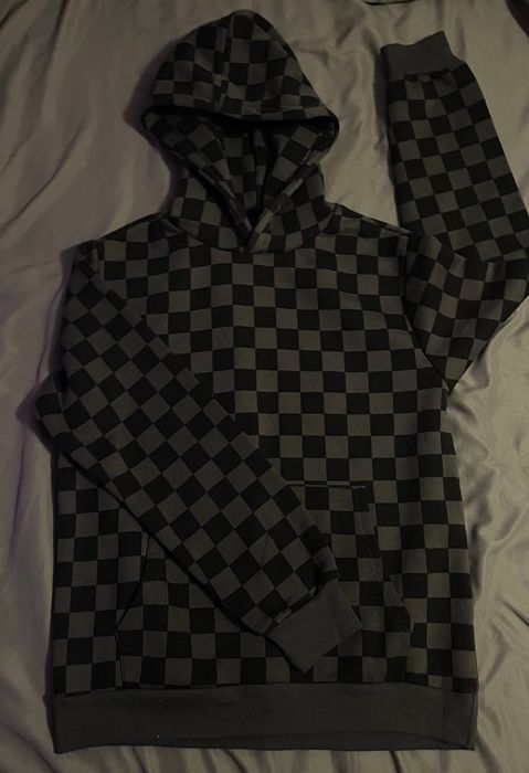 Кофта в клітинку