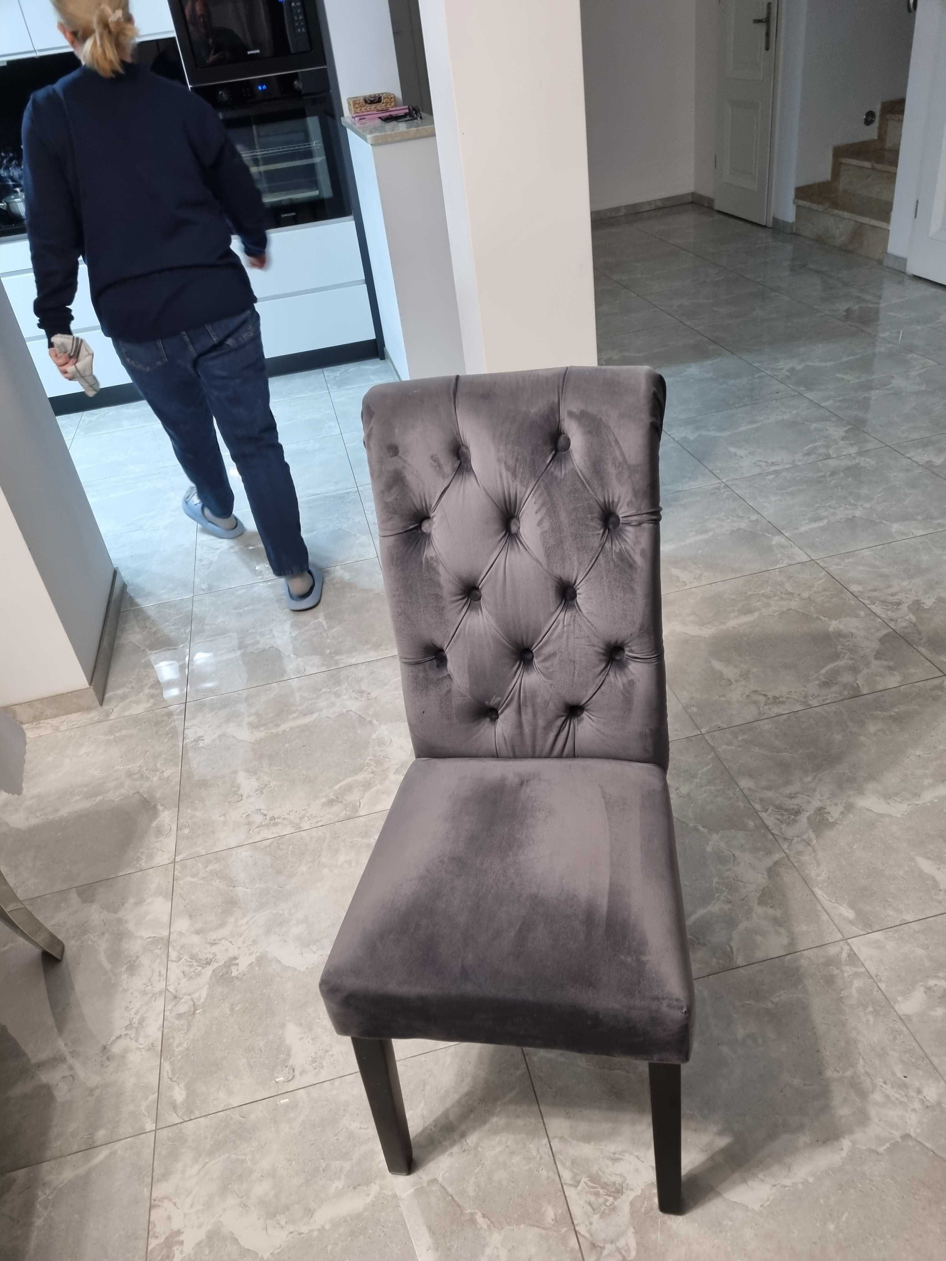 krzesła welurowe glamour