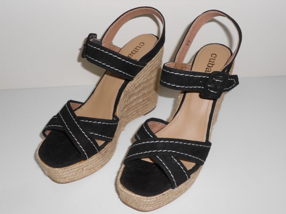 Sandálias Cubanas pretas tamanho 37 e 39 - artigo novo de loja