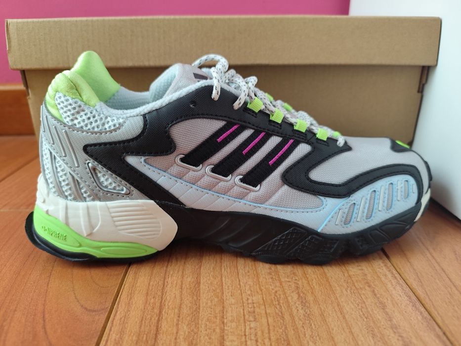 Tênis adidas TORSION TRDC W