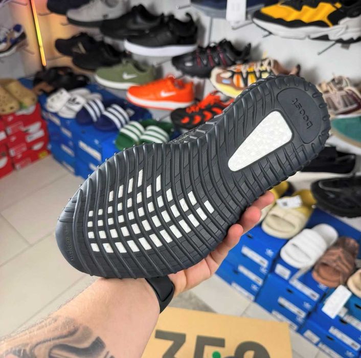 Кросівки Adidas Yeezy Boost 350 V2 ОРИГІНАЛ