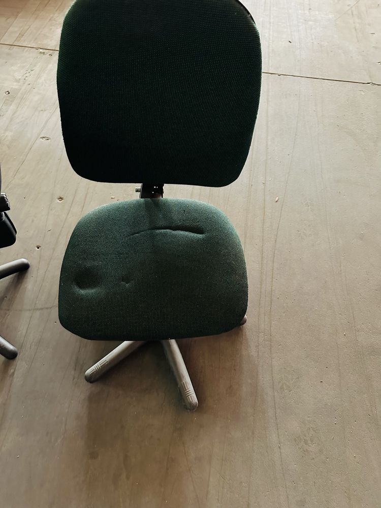Продам кресло офисное