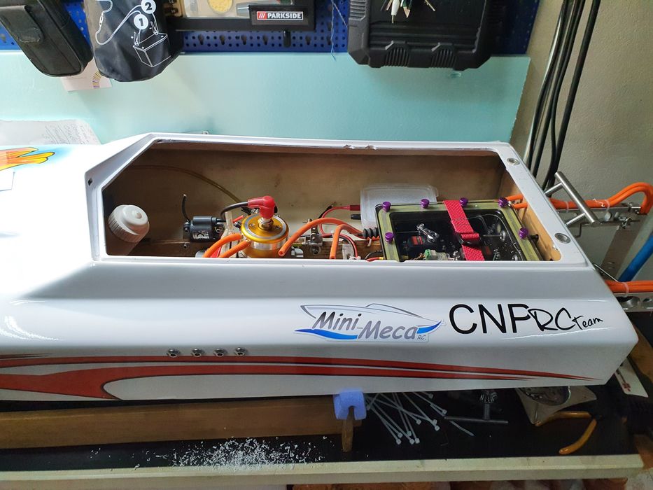 Barco radio comandado Shockwave55”